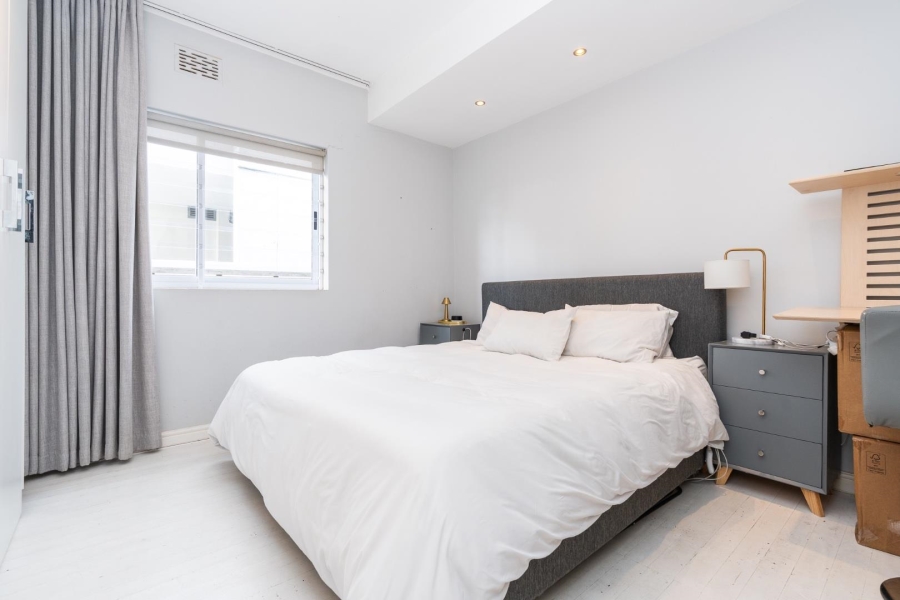 2 Bedroom Property for Sale in Green Point Western Cape